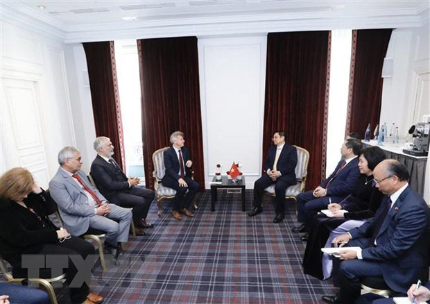 CPV seeks to promote ties with French and British communist parties