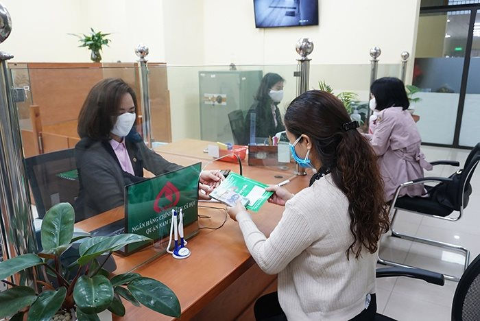Nearly 10,000 workers in Hanoi get loans to resume production