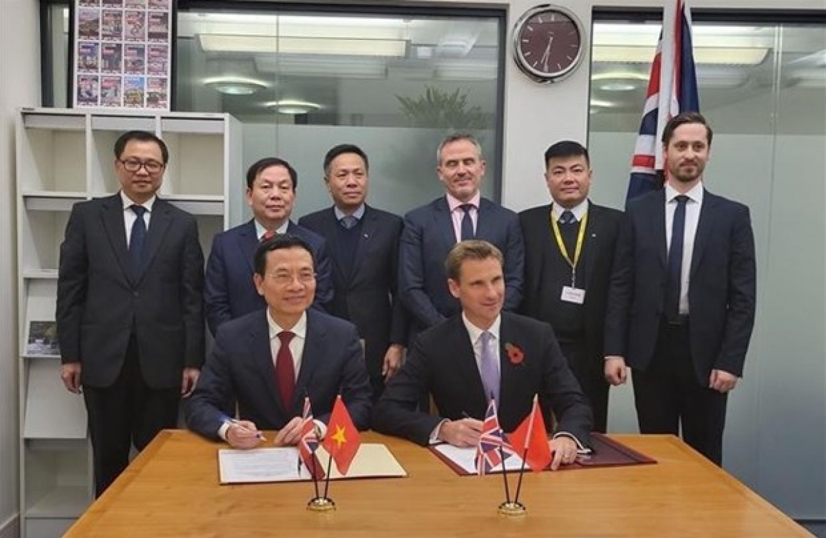 Boosting cooperation in digital economy between Vietnam and UK