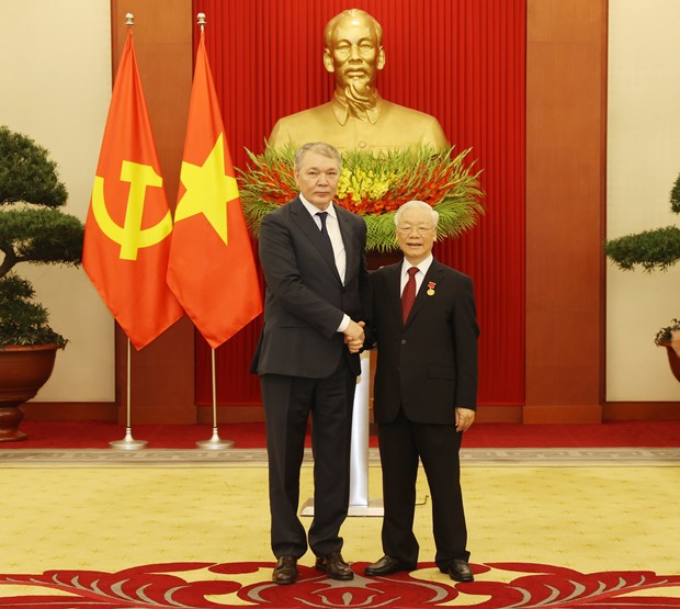 Vietnam’s Party leader honoured with Lenin Prize of Russian Communist Party