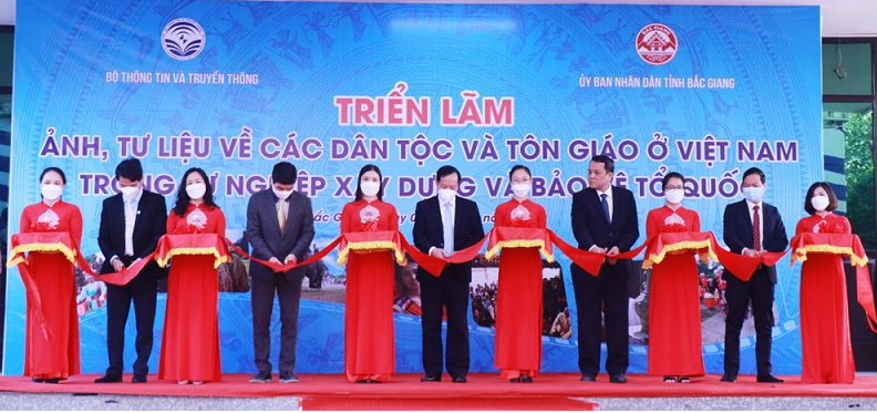 Photo and document exhibition on ethnic religious affairs