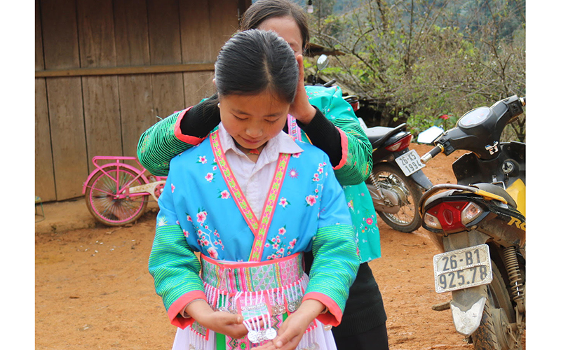 The unique custom of celebrating Tet of H Mong ethnic group