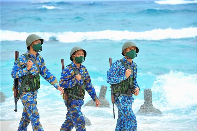 Vietnam s seas and islands Spring epic amid seas and islands