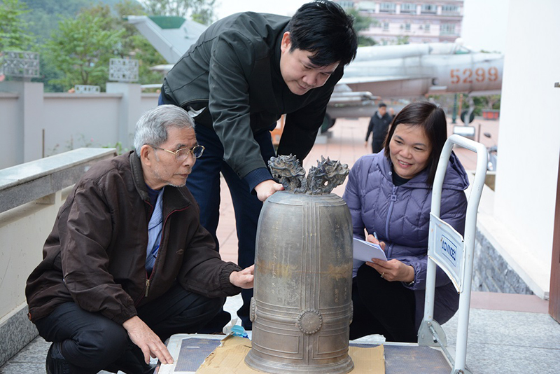 Ancient bronze bell discovered in Yen Bai city