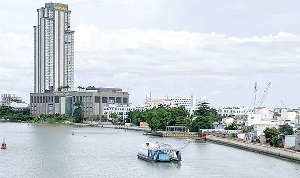 Can Tho, Netherlands join hands to handle plastic waste in Hau river