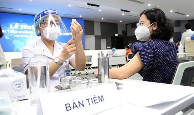 Ho Chi Minh City continues with vaccination during Lunar New Year festival
