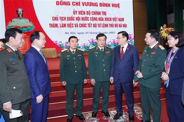 NA leader pays pre-Tet visits to Hanoi Capital High Command, Mobile Police High Command