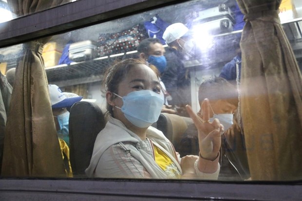 Free rides for workers and students going home for Tet