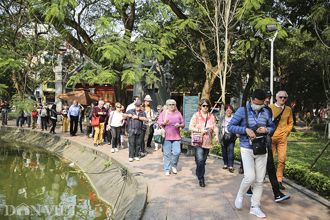 Hanoi strives to greet 9-10 million visitors in 2022