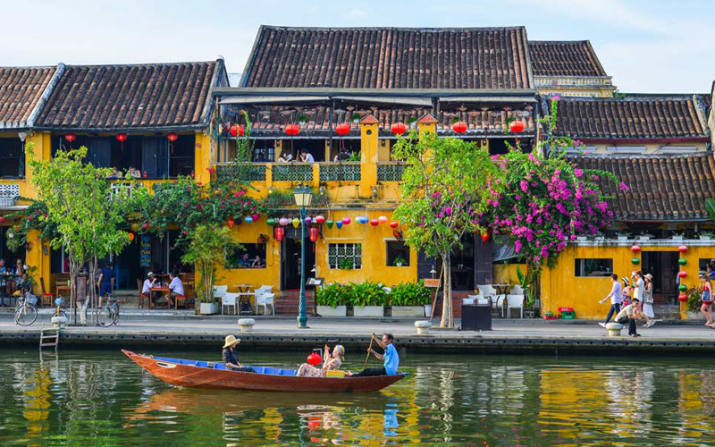 Vietnamese people still prefer domestic tourism in 2022