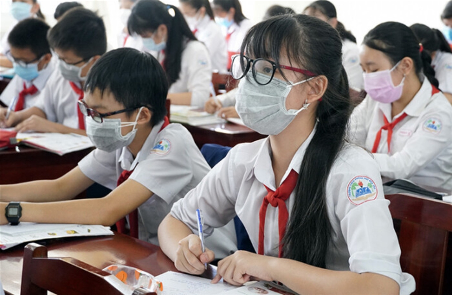 Face-to-face learning to be resumed for pupils in 18 suburban districts in Hanoi from February 10