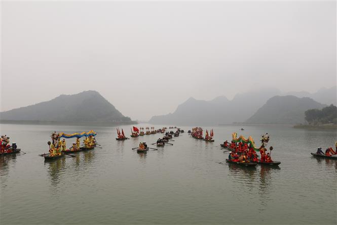 Bai Dinh Pagoda Festival attracts many tourists