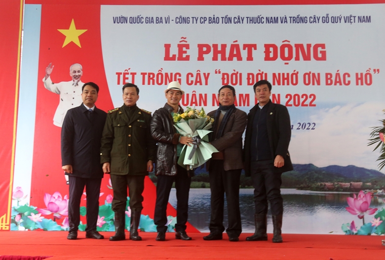 Hanoi plants 100,000 trees in Ba Vi National Park