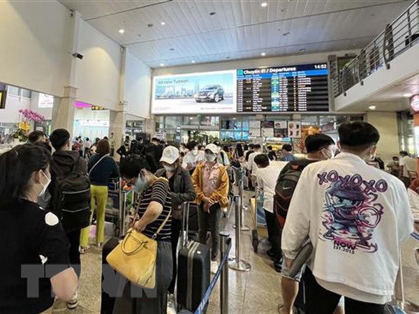 Tan Son Nhat airport sees record of passengers on Feb 4