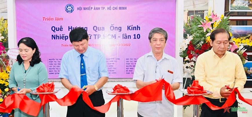126 photos on Vietnam by female photographers on display in HCM City