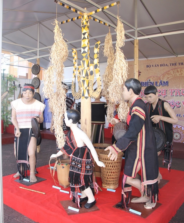 Traditional musical instruments of Vietnam s ethnic groups to be displayed in Can Tho