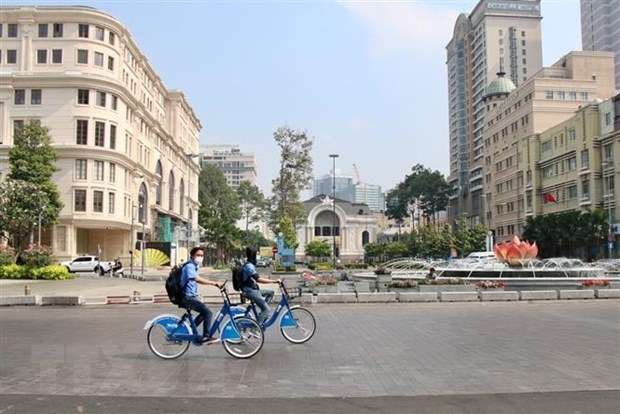 Public bicycle service in five inner districts launched in Hanoi