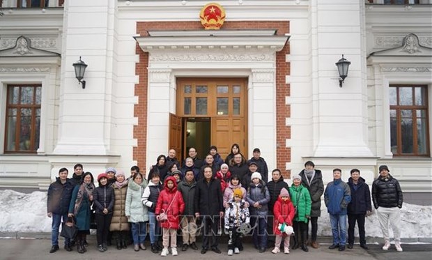 Embassy in Russia makes efforts to support Vietnamese fleeing from Ukraine