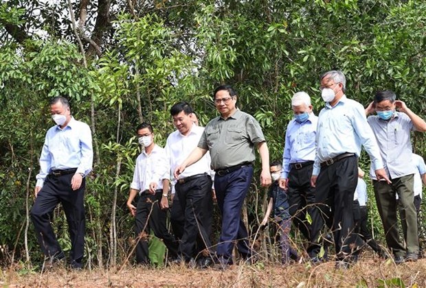 Prime Minister Pham Minh Chinh Investing in the construction of traffic routes is very necessary