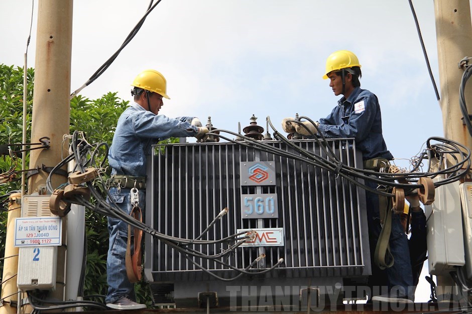 Ho Chi Minh City kicks construction of numerous power projects in 2022
