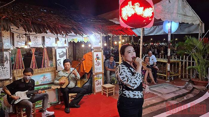 Southern Folk Cake Festival in southern city of Ca Mau