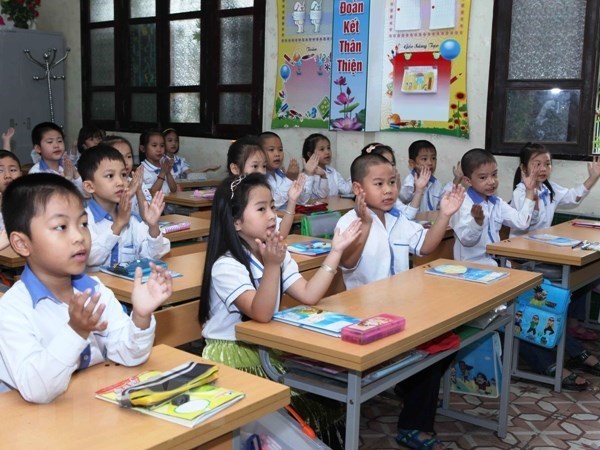 Over 92 of Vietnamese students back to school for face-to-face learning