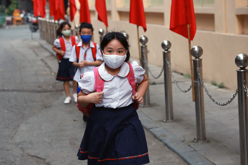 99 57 of students across Vietnam go to school for face-to-face studying