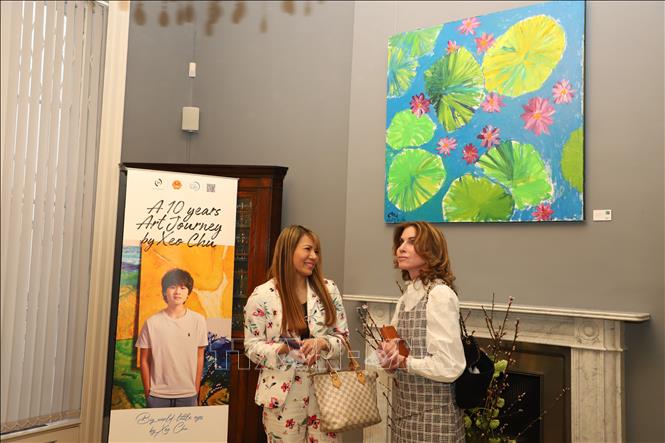 Solo exhibition by Vietnamese young painter in UK
