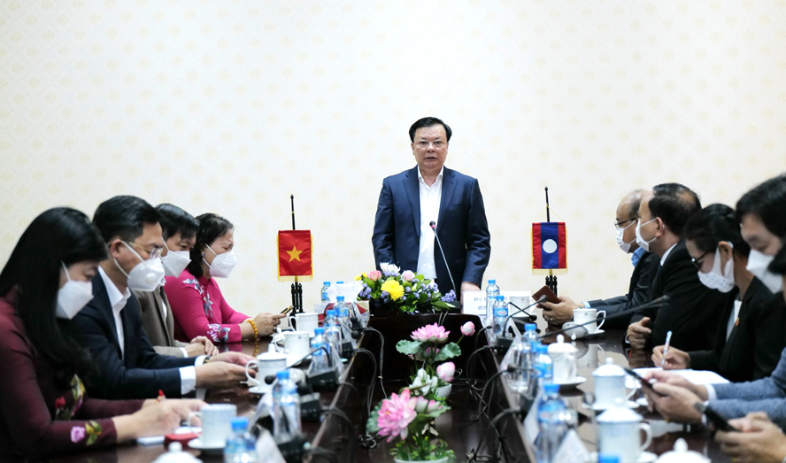 Vietnam constantly makes efforts to cultivate special relationship between Vietnam and Laos