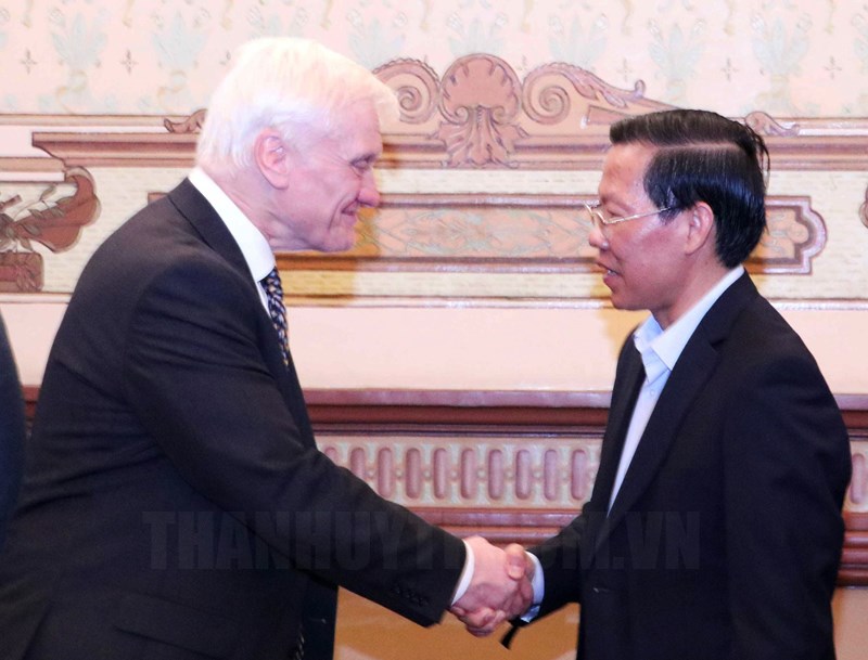 Ho Chi Minh City and UK promote cooperation in diverse areas
