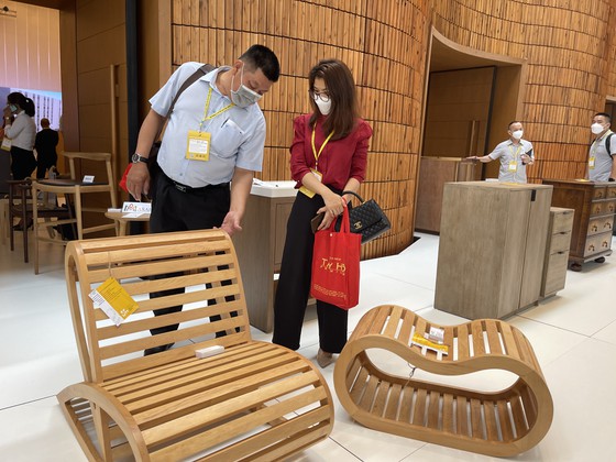 Over 100 exhibitors display products at furniture week in Ho Chi Minh City