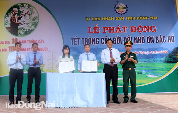 Dong Nai launches tree planting festival in eternal gratitude to Uncle Ho