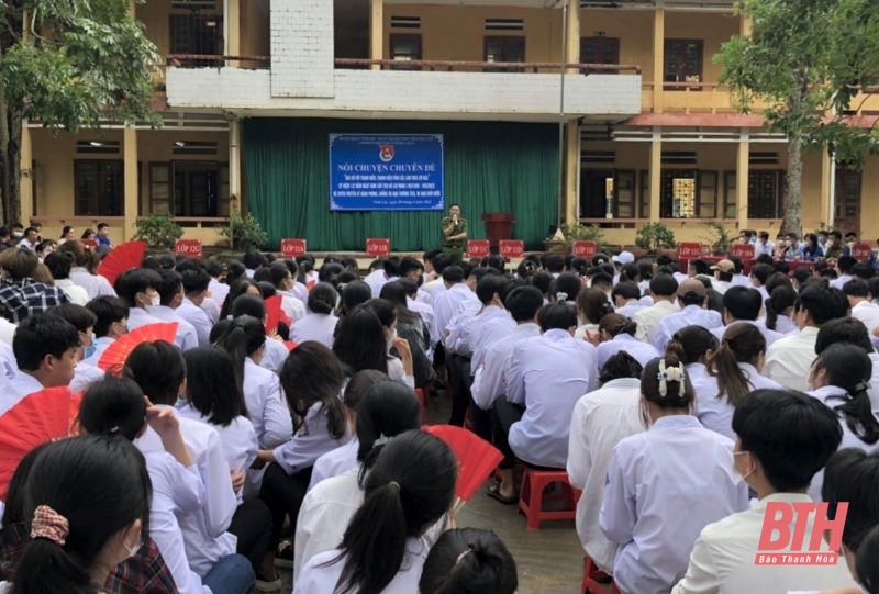 Thanh Hoa’s district organizes thematic talk about Uncle Ho for youth