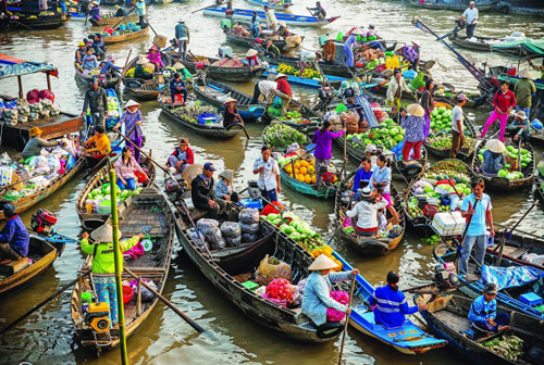 First fruit week “on the dock under the boat” organized in HCM City