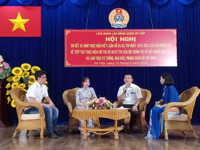 Typical examples of Uncle Ho honored