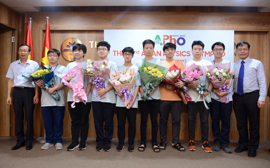 Vietnamese team ranks 8th at 2022 Asian Physics Olympiad
