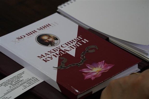 Uzbek version of Ho Chi Minh’s prison diary published