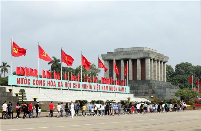 President Ho Chi Minh Mausoleum temporarily closes to visitors for maintenance