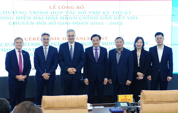 France helps Vietnam with administrative modernisation