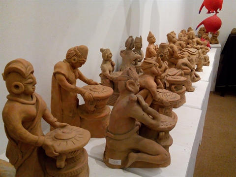 Arts premiers et art contemporain Dialogue entre sculpteurs vietnamiens