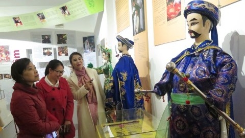 Exposition sur le culte de la Déesse-Mère des Vietnamiens
