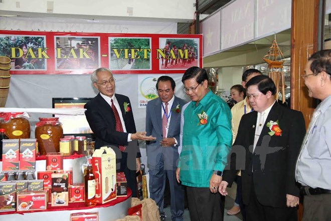 Ouverture de la foire commerciale et touristique Cambodge-Vietnam-Laos