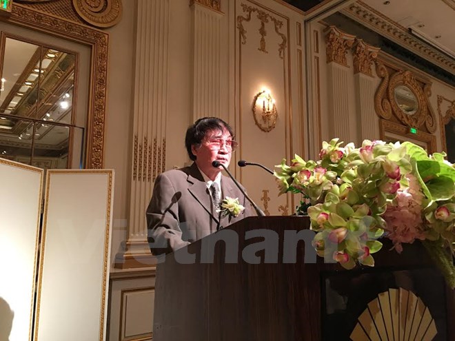 Tran Mai Hanh reçoit le prix littéraire de l’ASEAN
