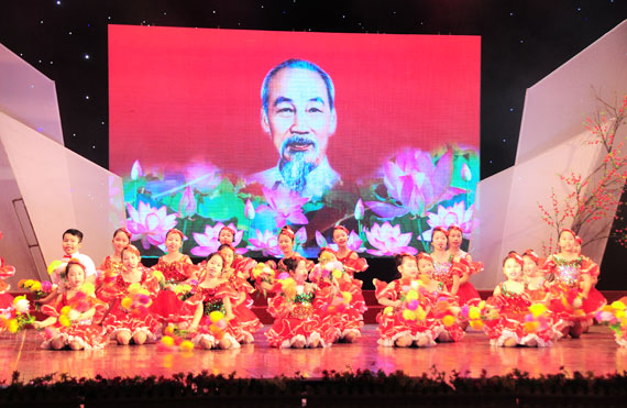 Le Parti, le Printemps , un programme à la gloire du PCV