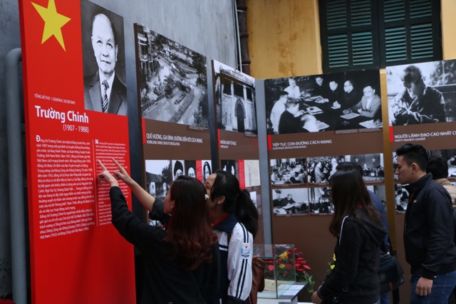 Exposition sur la vie et la carrière des anciens secrétaires généraux du PCV