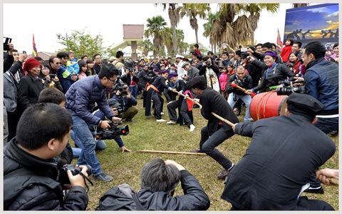 «Accueil du Nouvel An 2016» au Village culturel et touristique des ethnies du Vietnam