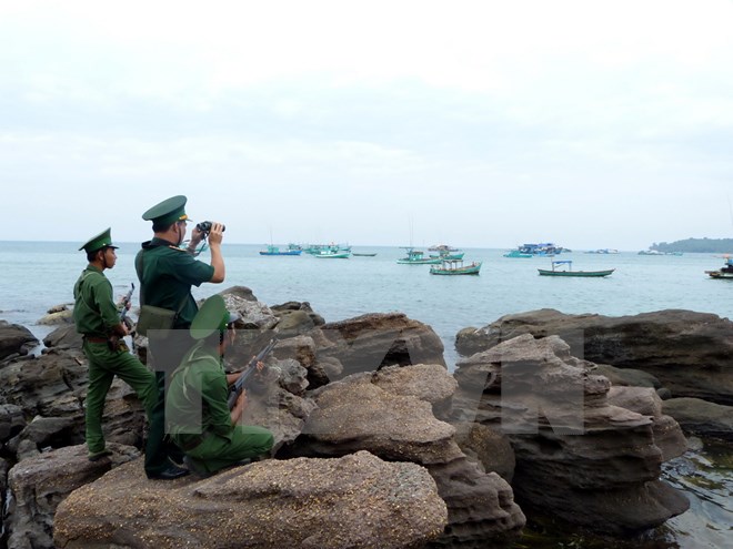 Cadeaux du Tet aux soldats et habitants des îles du Sud-Ouest