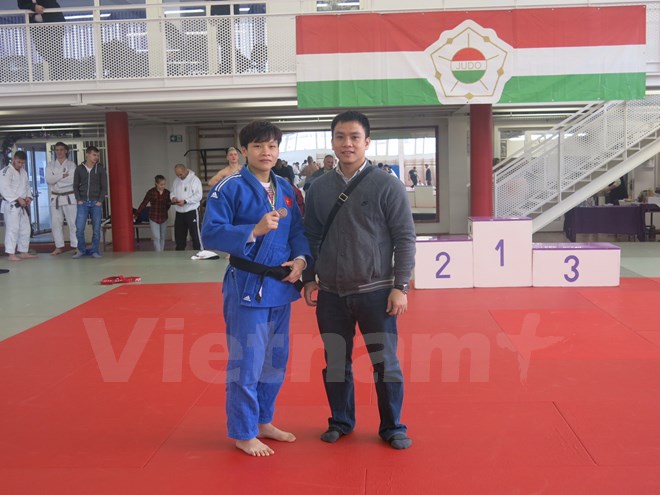 Une judoka vietnamienne médaillée de bronze à la Coupe de Hongrie