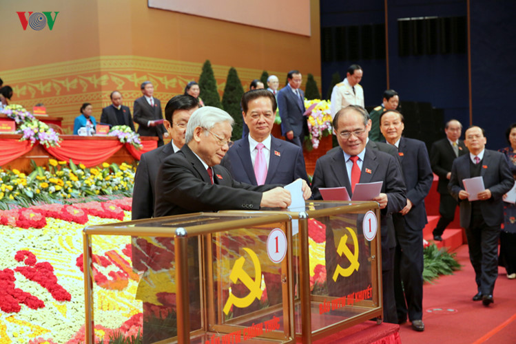 Les délégués élisent le Comité central CC du 12e mandat