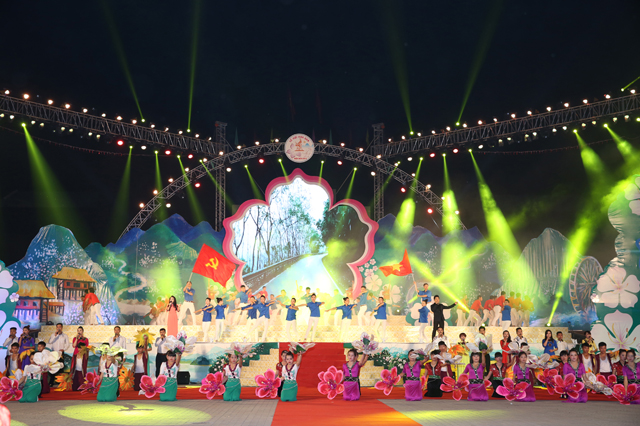 Diên Biên Ouverture la fête de la bauhinie 2016